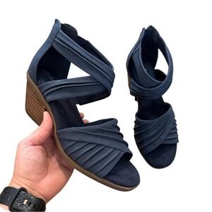 NEW Bella Vita Quinnell Blue Block Heel Ankle Strap Zip Pump Sandals Women's 7.5